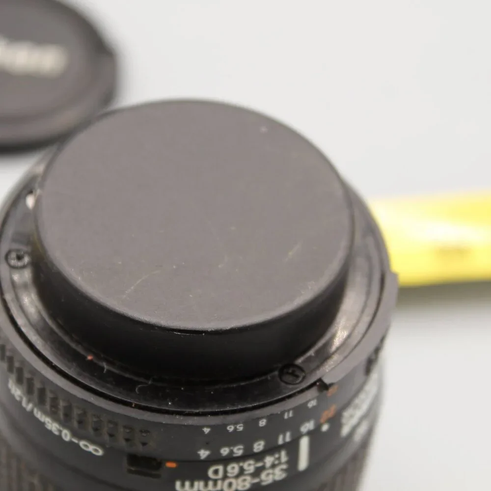 Nikon AF Nikkor 35-80mm Zoom Autofocus & Manual Lens with Rear Cap